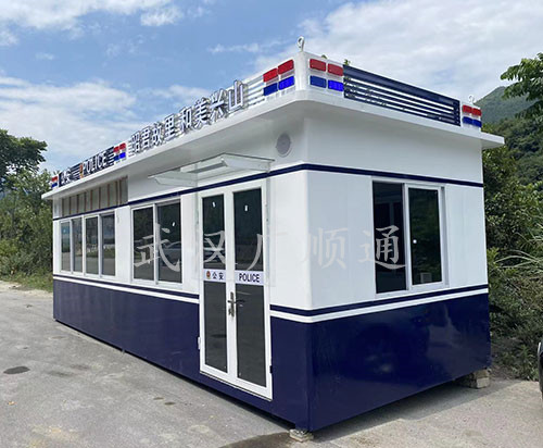 交警值（zhí）班崗亭